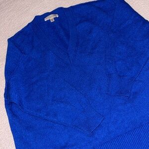 2x Philosophy sweater